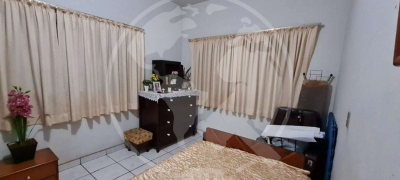 Casa com 4 quartos no Jardim Cerejeiras (foto 4 de 4)